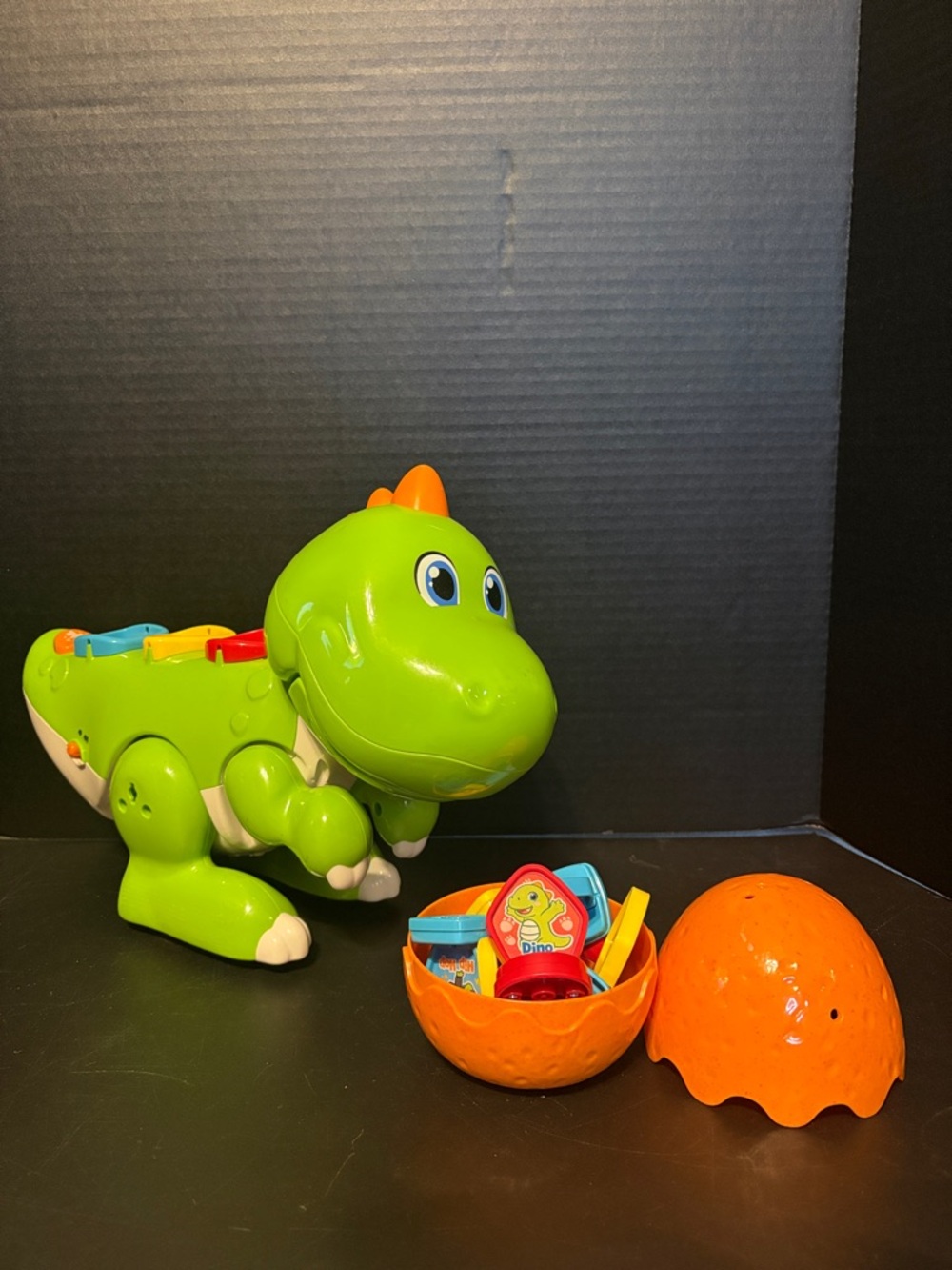 VTech Green Dino Learning Toy with Interactive Emotion Tokens - Picture 10 of 10